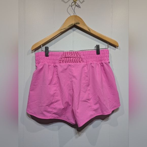 Nike Dri‎ Fit Shorts In Pink Size Medium Running Athletic Active Performance - Picture 3 of 6